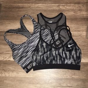 Sports bra lot